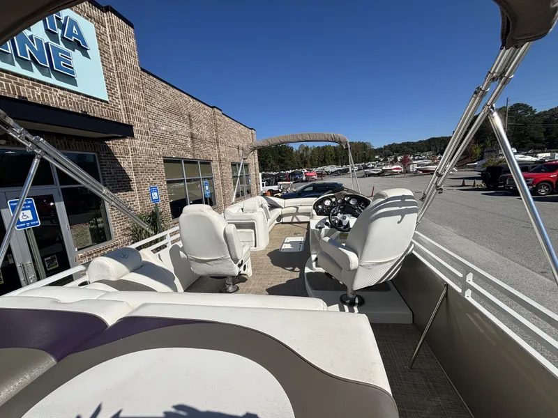 Slide: The Image of JC Manufacturing Neptoon 25TT Sport w/Suzuki 250HP - 4-Stroke Engine 2015 - 16