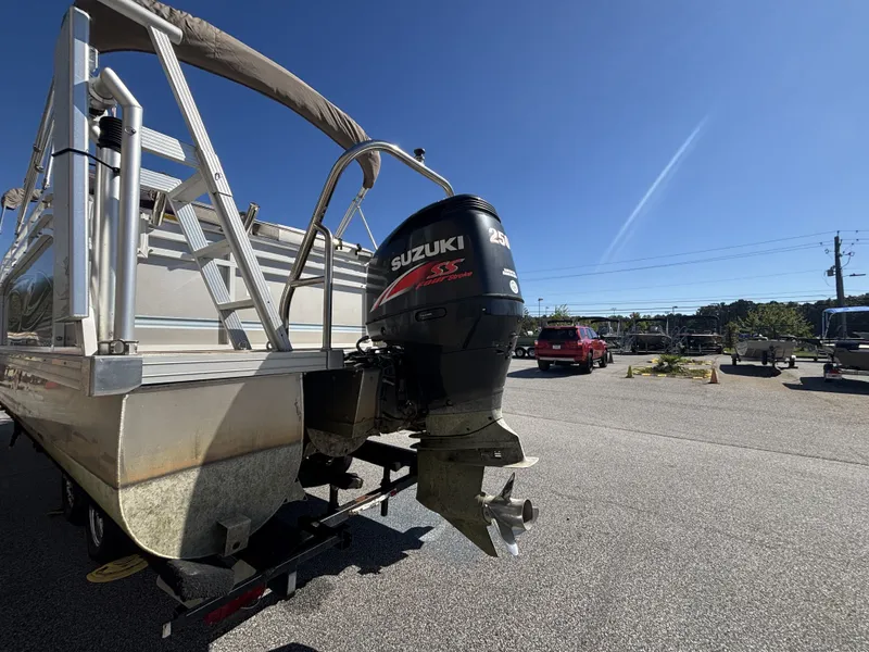 Slide: The Image of JC Manufacturing Neptoon 25TT Sport w/Suzuki 250HP - 4-Stroke Engine 2015 - 28