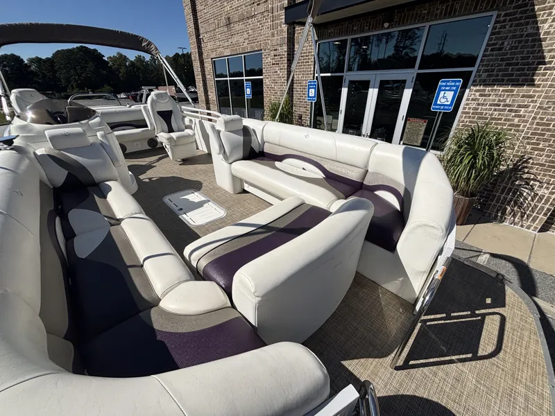 Slide: The Image of JC Manufacturing Neptoon 25TT Sport w/Suzuki 250HP - 4-Stroke Engine 2015 - 31