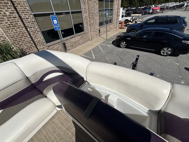 Slide: The Image of JC Manufacturing Neptoon 25TT Sport w/Suzuki 250HP - 4-Stroke Engine 2015 - 6