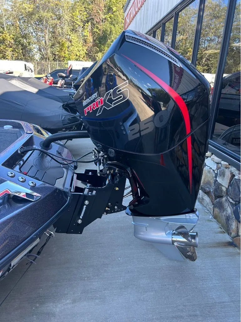 Slide: The Image of Ranger Z521RC 2026 - 10