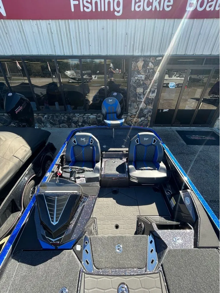 Slide: The Image of Ranger Z521RC 2026 - 6