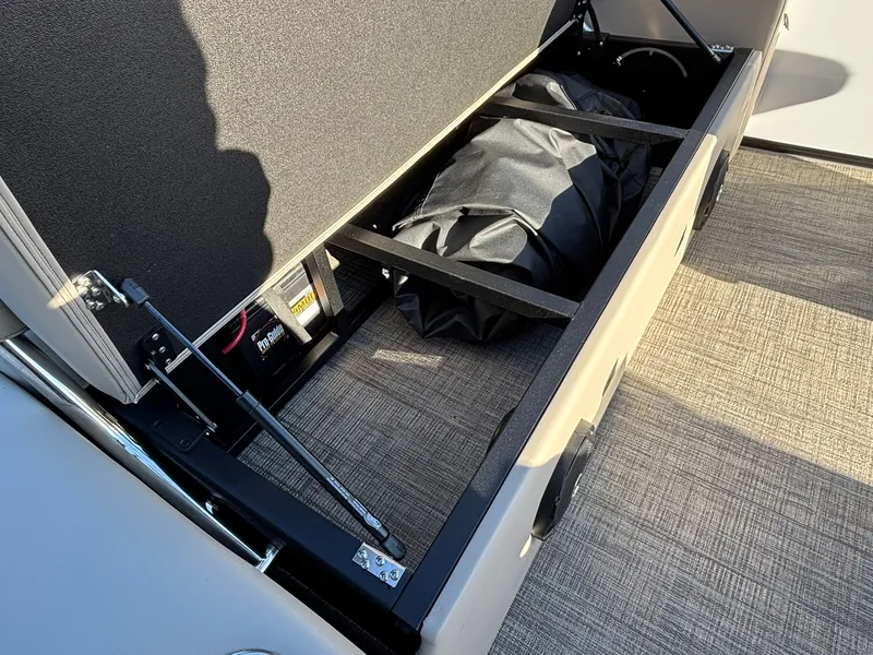 Slide: The Image of Bentley Pontoons 223 Legacy Swingback 2026 - 18