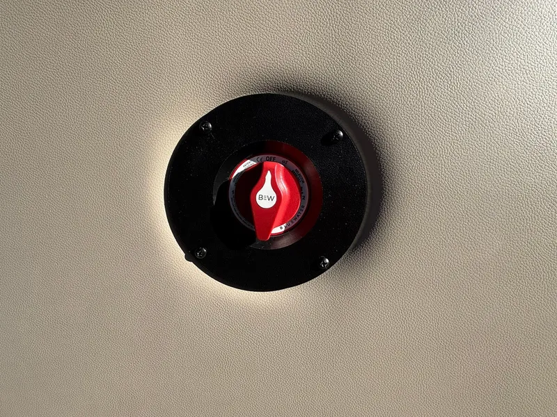 Slide: The Image of Bentley Pontoons 223 Legacy Swingback 2026 - 20