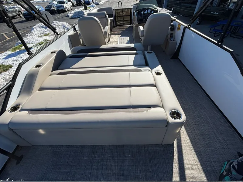 Slide: The Image of Bentley Pontoons 223 Legacy Swingback 2026 - 24