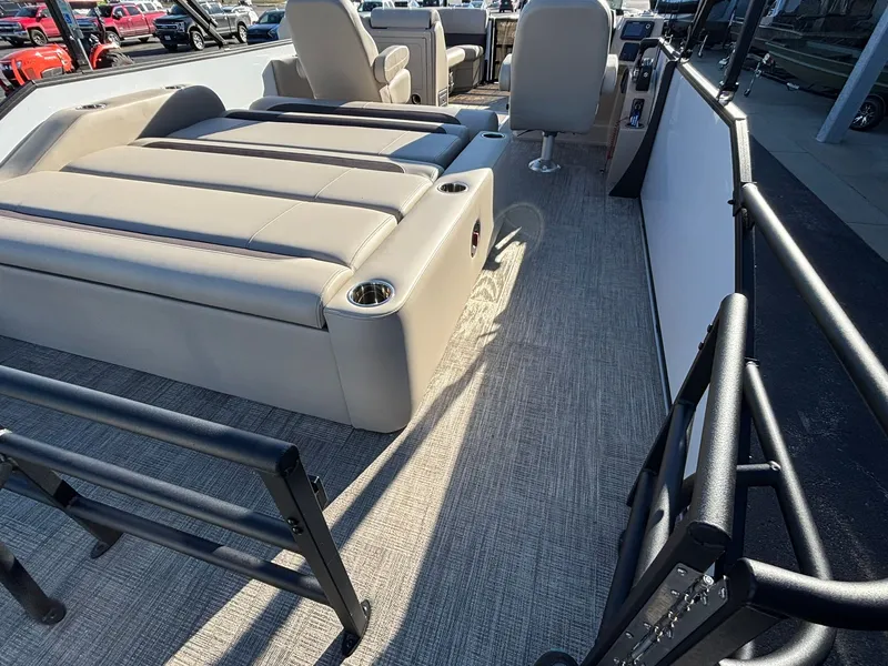Slide: The Image of Bentley Pontoons 223 Legacy Swingback 2026 - 27