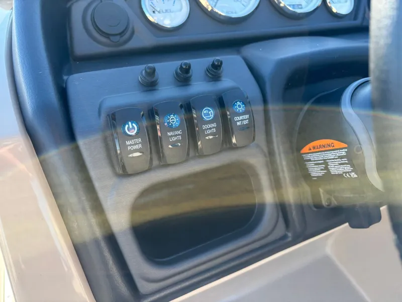 Slide: The Image of Bentley Pontoons 223 Legacy Swingback 2026 - 36