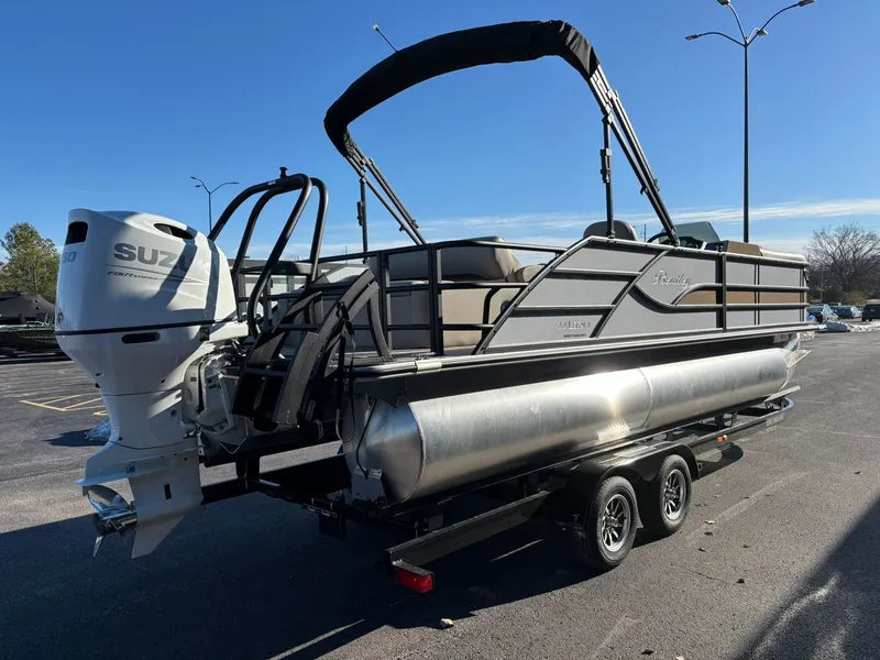 Slide: The Image of Bentley Pontoons 223 Legacy Swingback 2026 - 6