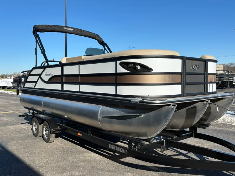 Slide: The Image of Bentley Pontoons 223 Legacy Swingback 2026 - 7
