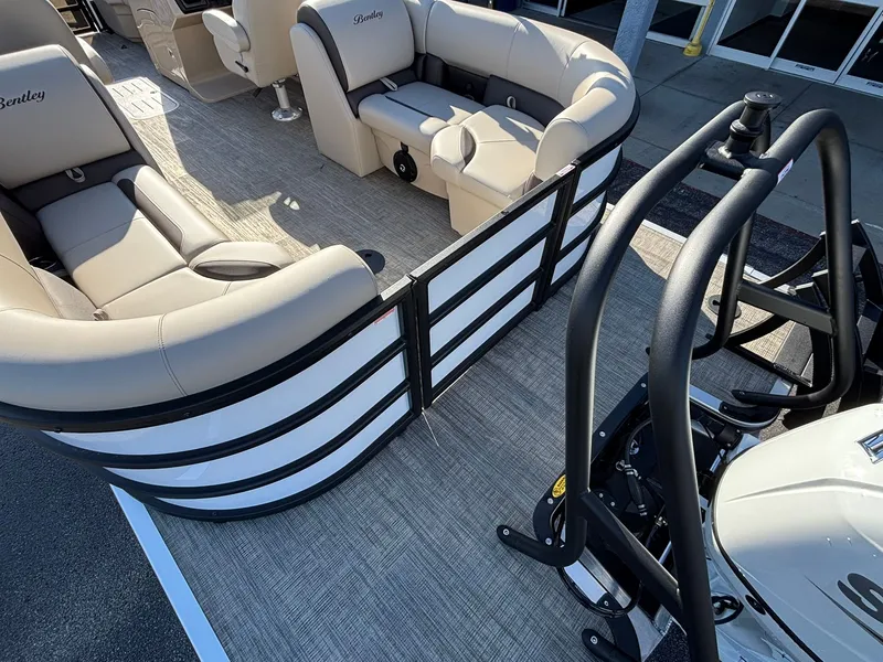 Slide: The Image of Bentley Pontoons 223 LEGACY NAVIGATOR 2026 - 25