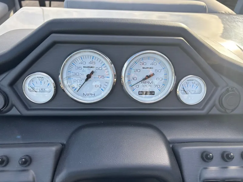 Slide: The Image of Bentley Pontoons 223 Fish N Cruise 2026 - 20