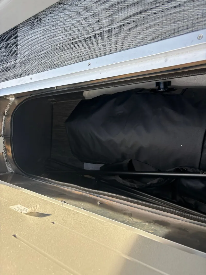 Slide: The Image of Bentley Pontoons 223 Fish N Cruise 2026 - 24