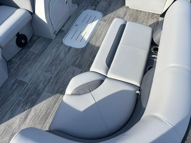 Slide: The Image of Bentley Pontoons 223 Fish N Cruise 2026 - 29