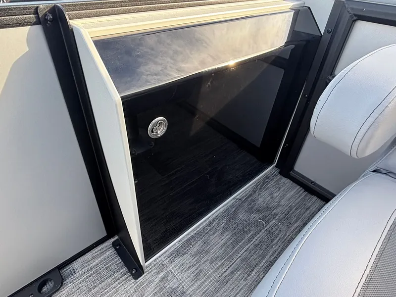 Slide: The Image of Bentley Pontoons 223 Fish N Cruise 2026 - 6