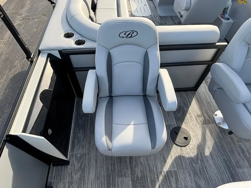 Slide: The Image of Bentley Pontoons 223 Fish N Cruise 2026 - 7