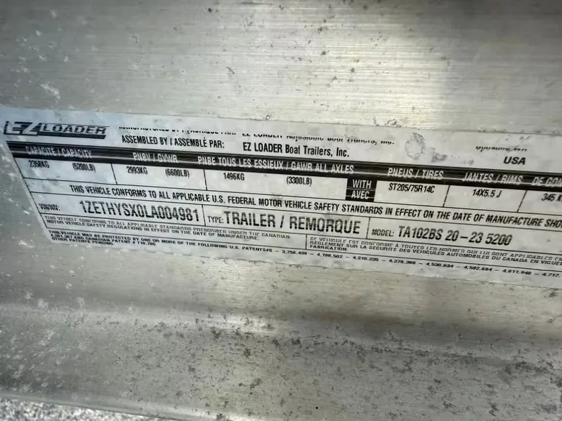 Slide: The Image of Sea Hunt Ultra 234 2020 - 14