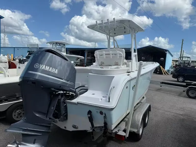 Slide: The Image of Sea Hunt Ultra 234 2020 - 3