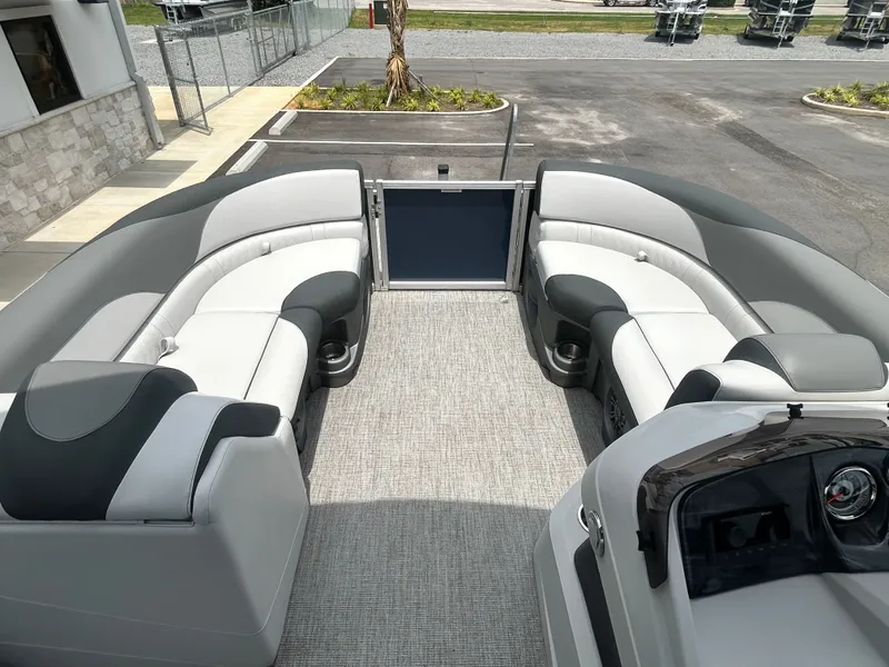 Slide: The Image of Avalon lSZ 2085 CR 2022 - 15