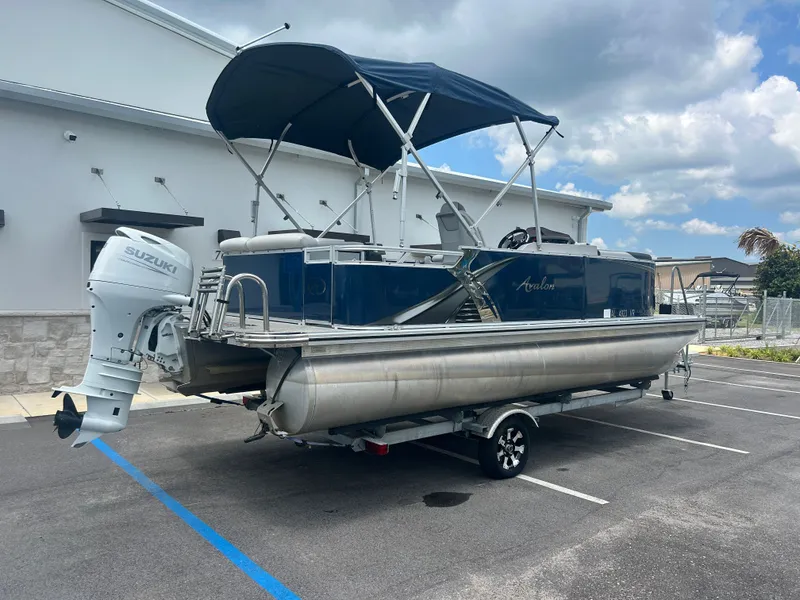 Slide: The Image of Avalon lSZ 2085 CR 2022 - 3