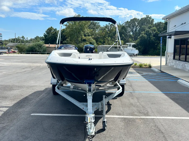 Slide: The Image of Bayliner E16LE 2025 - 7