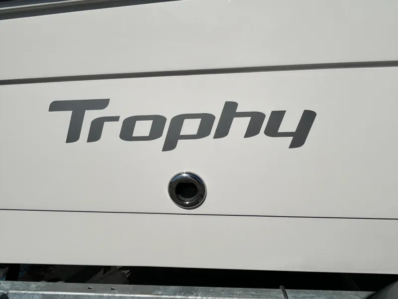 Slide: The Image of Bayliner T18LE 2025 - 12