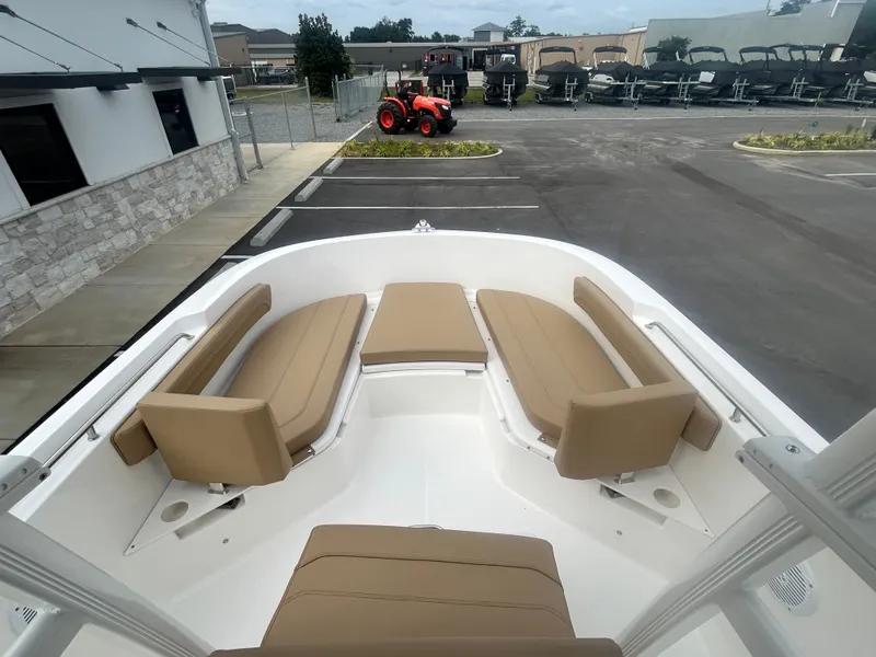 Slide: The Image of Bayliner Trophy 22CC 2026 - 15