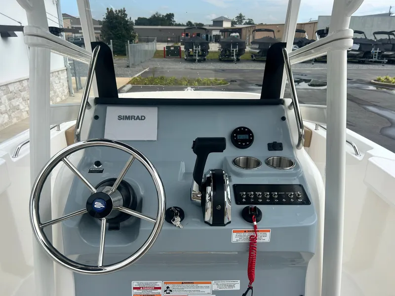 Slide: The Image of Bayliner Trophy 22CC 2026 - 10