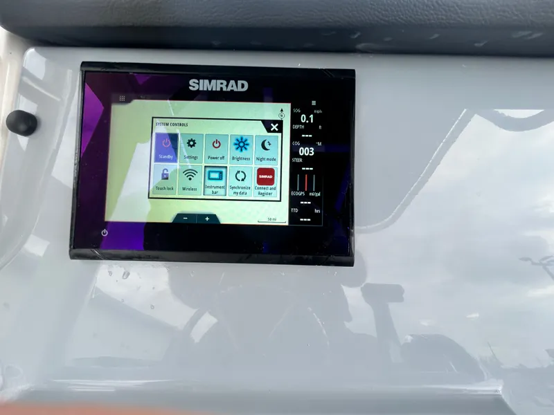 Slide: The Image of Bayliner Trophy 22CC 2026 - 18