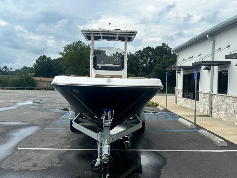 Slide: The Image of Bayliner Trophy 22CC 2026 - 7