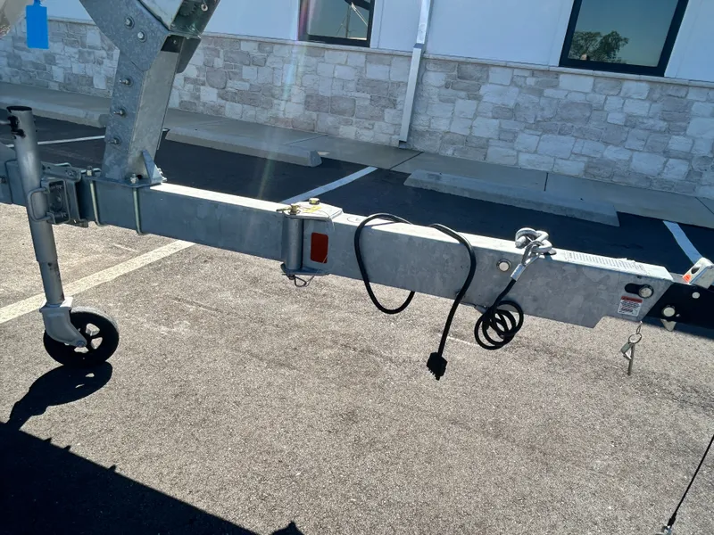 Slide: The Image of Bayliner VR4 Bowrider OB 2025 - 9