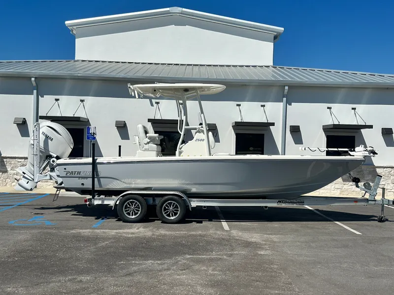 The Image of Pathfinder 2500 Hybrid 2025 - 1