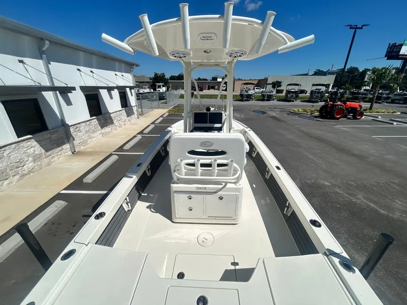 Slide: The Image of Pathfinder 2500 Hybrid 2025 - 11