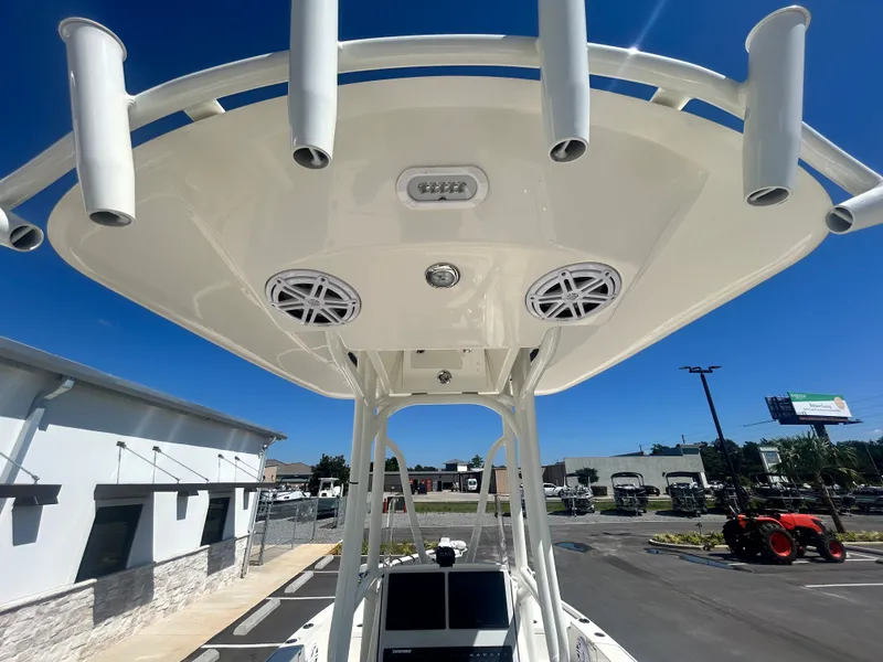 Slide: The Image of Pathfinder 2500 Hybrid 2025 - 12