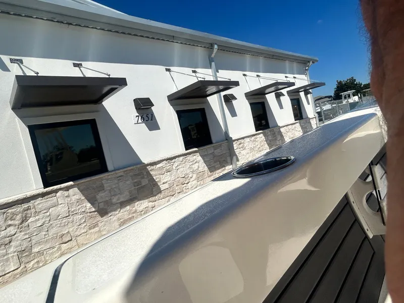 Slide: The Image of Pathfinder 2500 Hybrid 2025 - 17