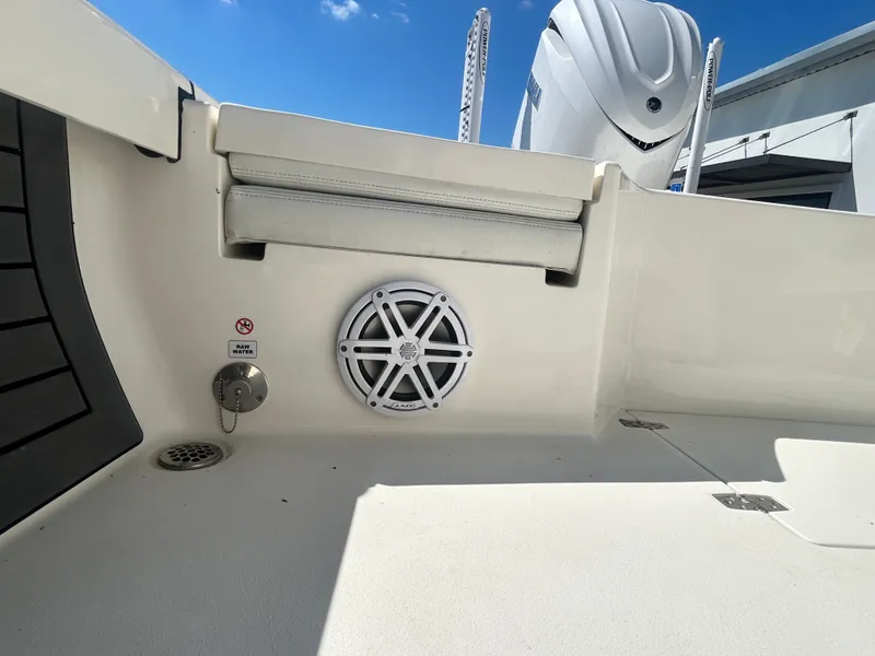 Slide: The Image of Pathfinder 2500 Hybrid 2025 - 18