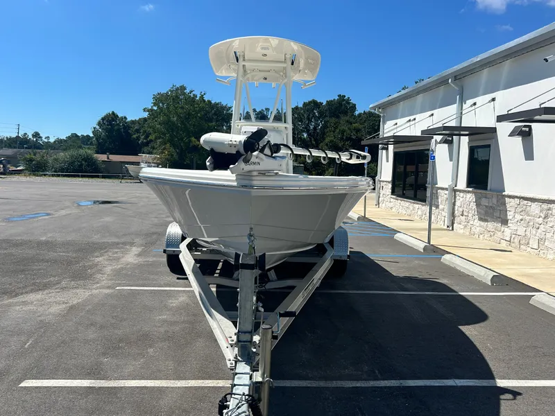 Slide: The Image of Pathfinder 2500 Hybrid 2025 - 9