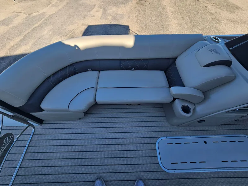 Slide: The Image of Silver Wave 2410 SW5 RLP 2020 - 12