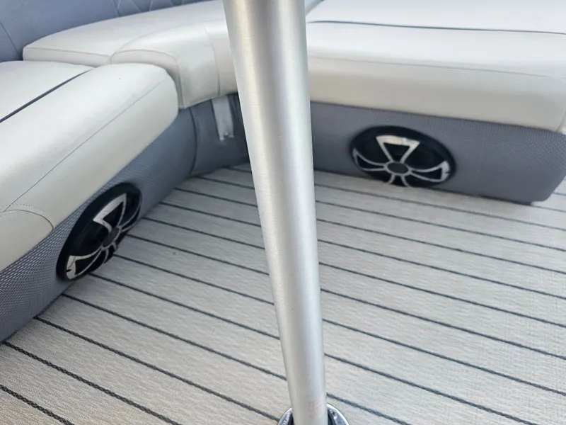 Slide: The Image of Silver Wave 2410 SW5 RLP 2020 - 20