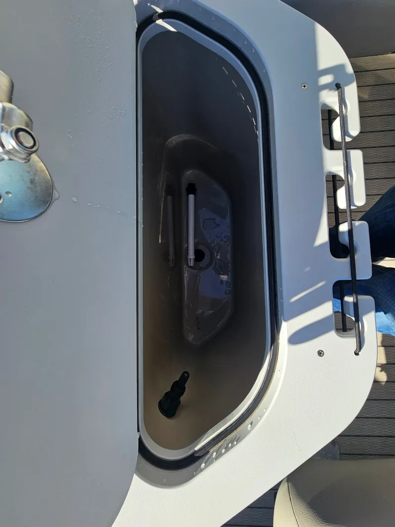 Slide: The Image of Silver Wave 2410 SW5 RLP 2020 - 25