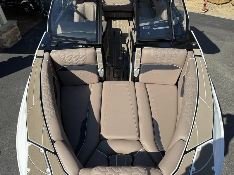 Slide: The Image of Centurion Ri245 2026 - 25