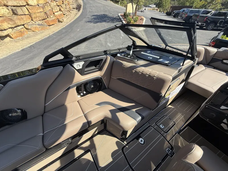 Slide: The Image of Centurion Ri245 2026 - 28