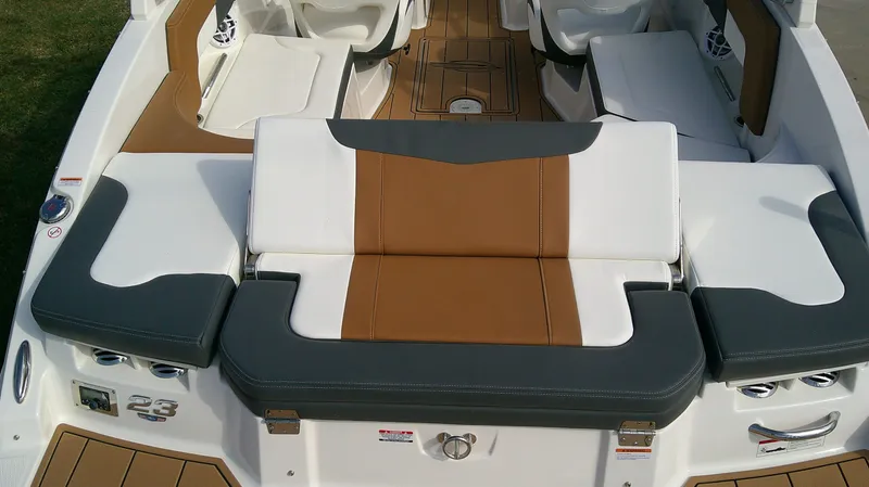 Slide: The Image of Chaparral 23 SSi 2026 - 8