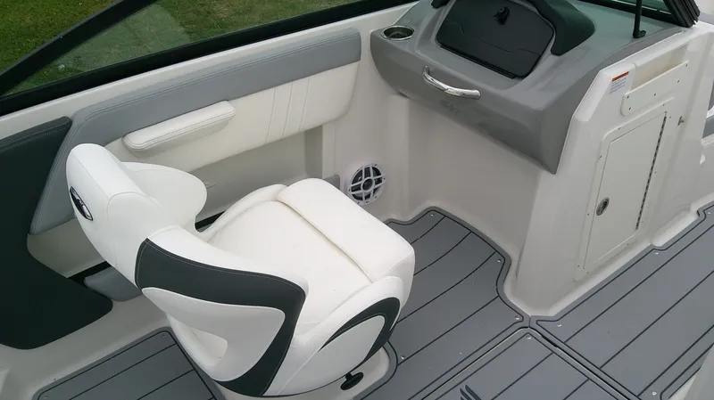 Slide: The Image of Chaparral 21 SSi 2026 - 14