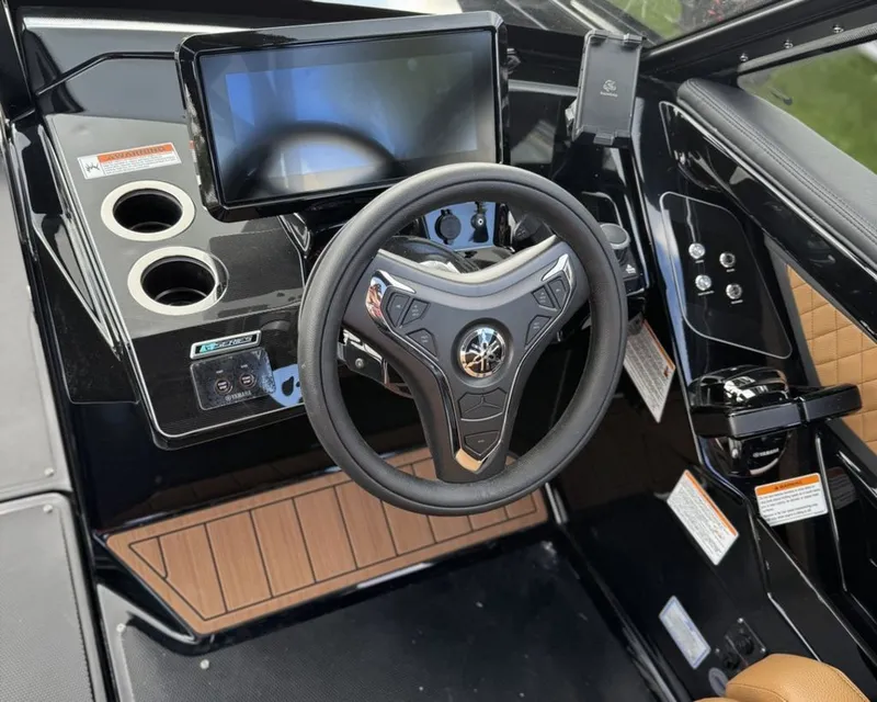 Slide: The Image of Yamaha 275SD 2026 - 19