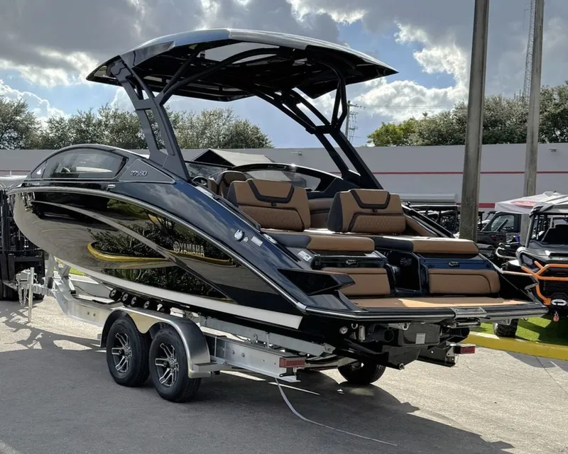 Slide: The Image of Yamaha 275SD 2026 - 3