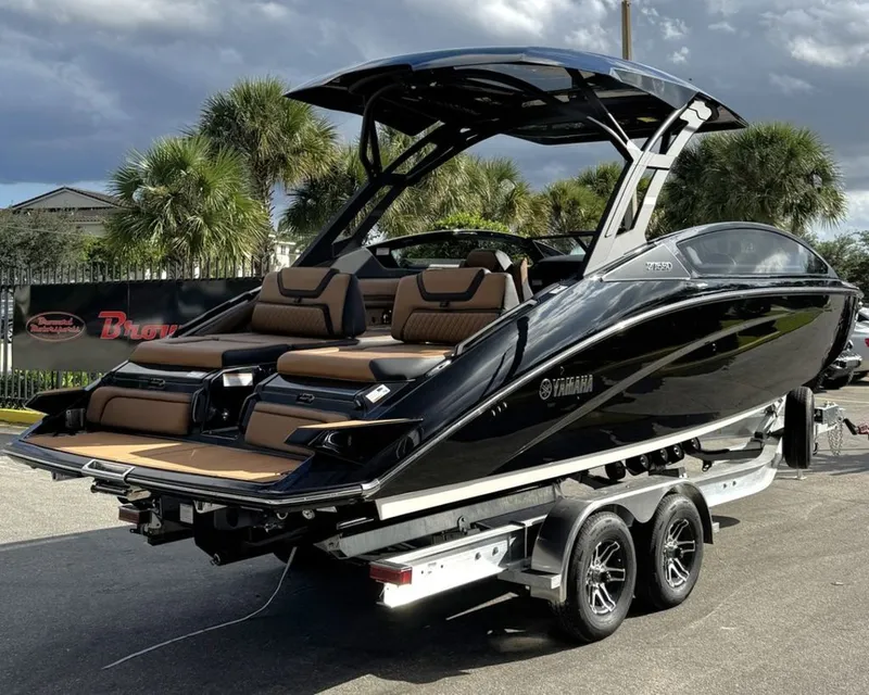 Slide: The Image of Yamaha 275SD 2026 - 5