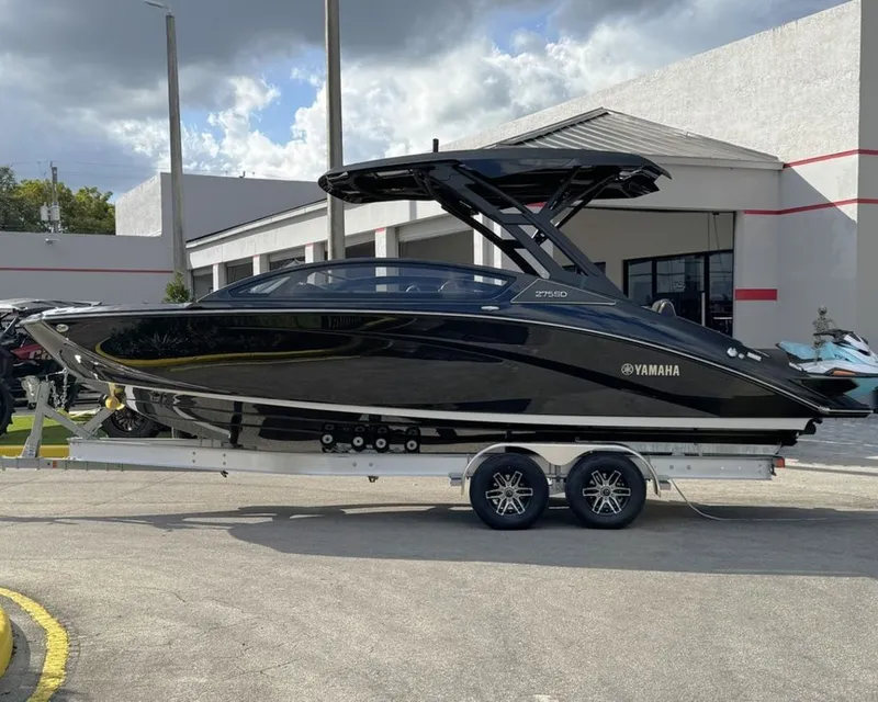 Slide: The Image of Yamaha 275SD 2026 - 6