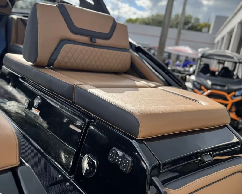 Slide: The Image of Yamaha 275SD 2026 - 9