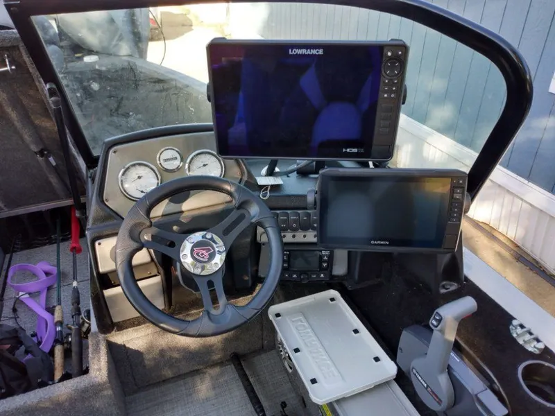 Slide: The Image of Alumacraft Competitor 175 2023 - 6