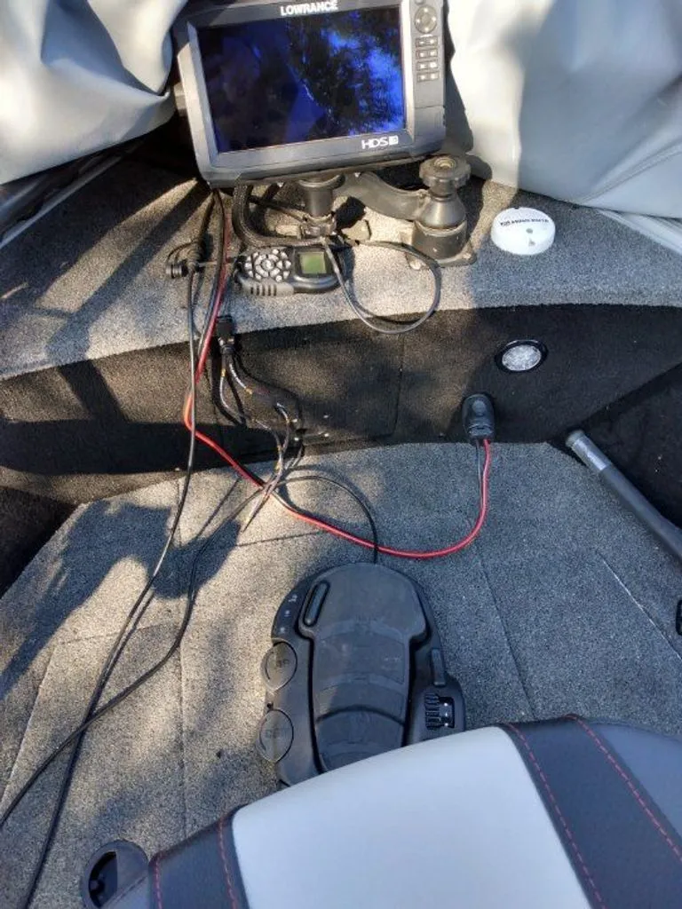 Slide: The Image of Alumacraft Competitor 175 2023 - 9